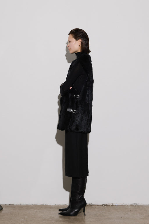 Envelope1976 Ustetind vest - Goat shearling Vest Black