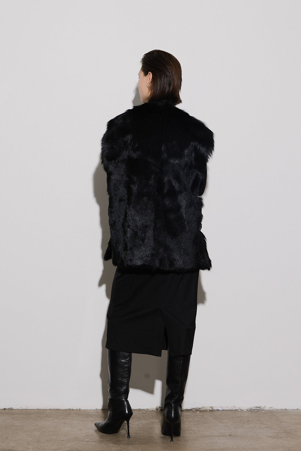 Envelope1976 Ustetind vest - Goat shearling Vest Black